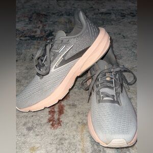 Brooks launch 10’s women shoes